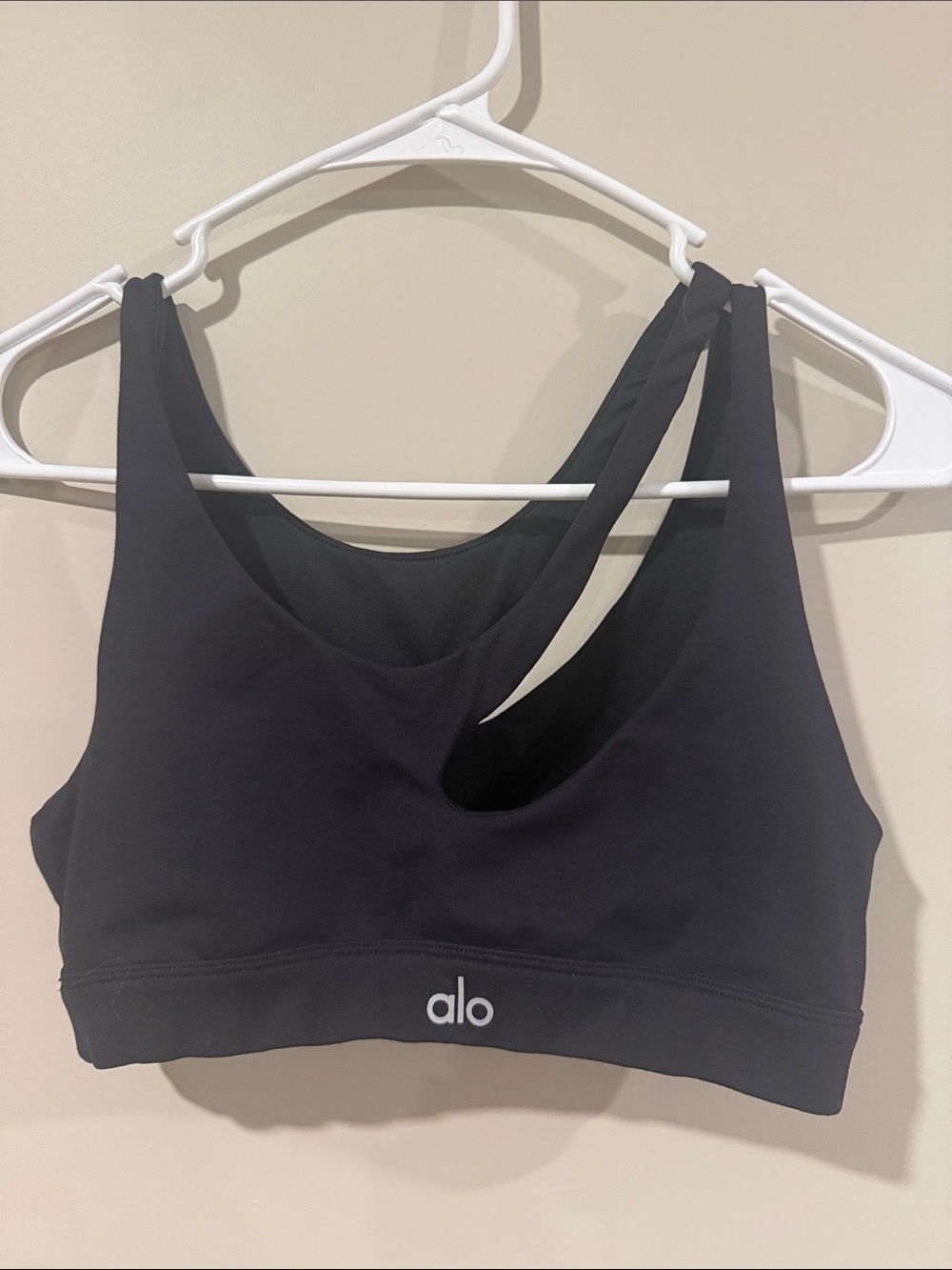 ALO Yoga Black Strappy Sports Bra - Double Strap Back